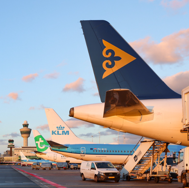 竞争对手航空公司正在瓜分精神航空的航线和机