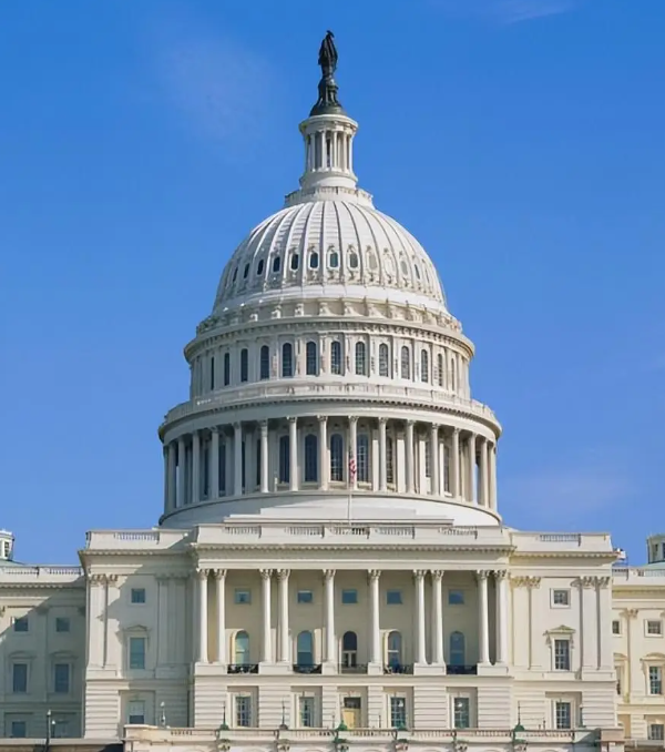 白宫警告工作人员不要利用伊朗冲突内幕消息进